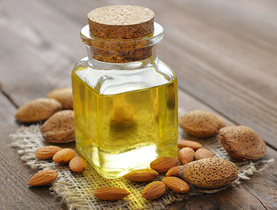 8 خصائص تجعل من زيت اللوز مستحضرا تجميليا بامتياز صورة رقم 1