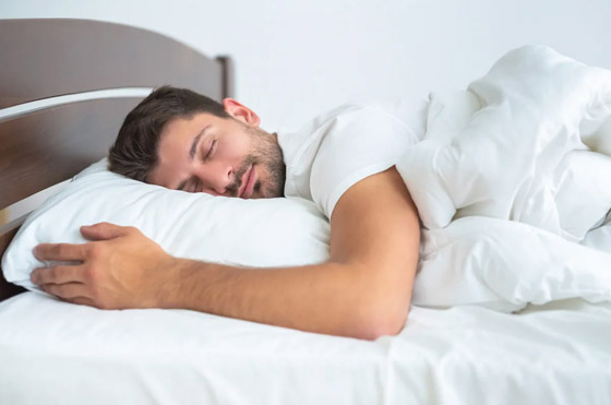 منها التعويض بالقيلولة أو في العطلة.. 8 أساطير عن النوم لا صحة لها صورة رقم 8 منها التعويض بالقيلولة أو في العطلة.. 8 أساطير عن النوم لا صحة لها صورة رقم 8