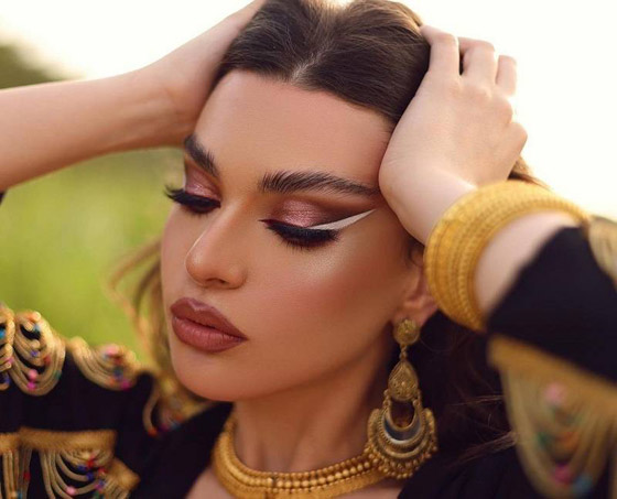 بالصور: إليك أبرز تريندات المكياج لعيد الفطر 2022 صورة رقم 1 بالصور: إليك أبرز تريندات المكياج لعيد الفطر 2022 صورة رقم 1