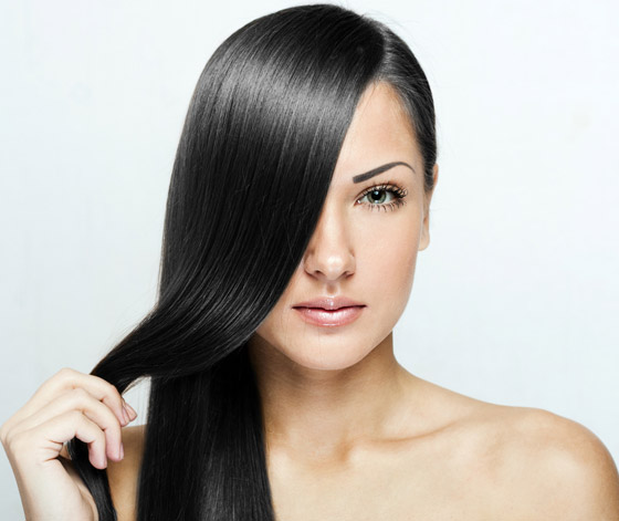 بشكل طبيعي.. هكذا يمكنكم إخفاء الشعر الأبيض صورة رقم 4