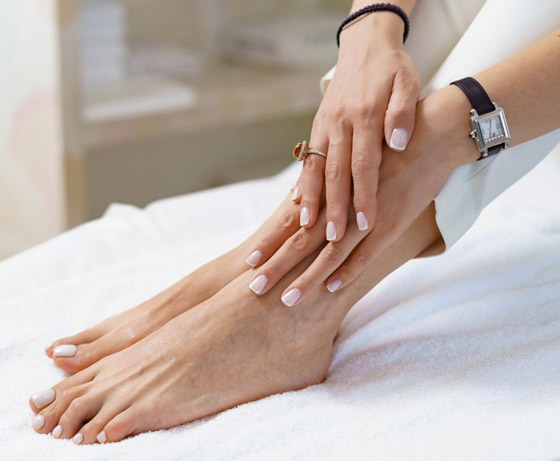 فطريات القدمين معضلة فصل الصيف صورة رقم 2