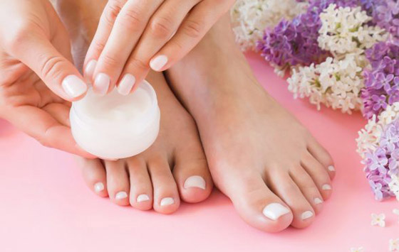 فطريات القدمين معضلة فصل الصيف صورة رقم 6