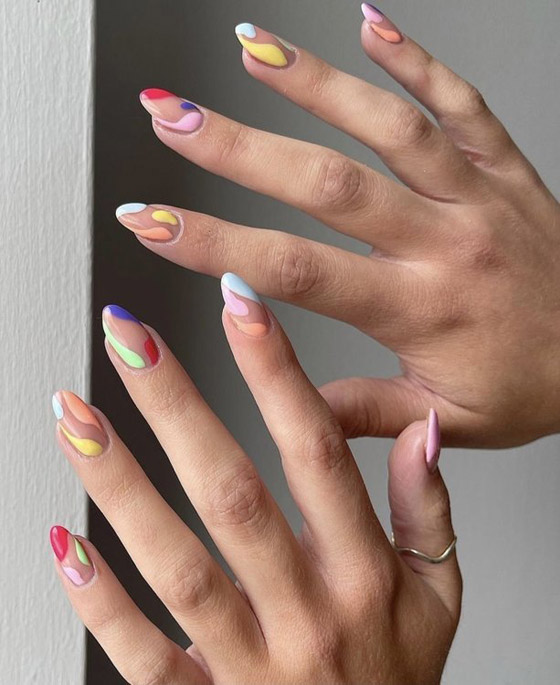 تصاميم أظافر صيفية.. يمكنك تجربتها في 2022 صورة رقم 5