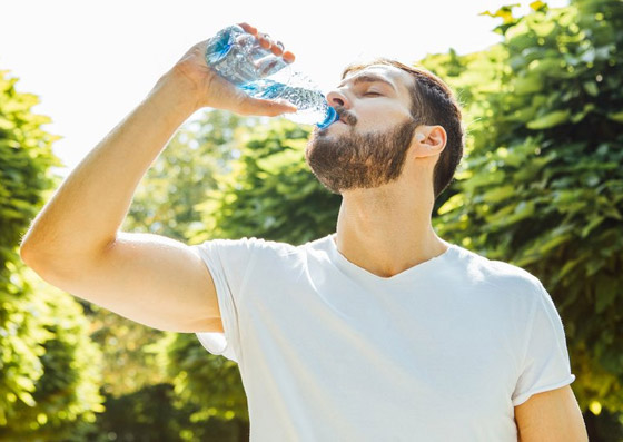 تستسلم الكليتان ثم يتوقف القلب.. هذا ما يحصل لجسم الإنسان بعد أيام بلا ماء صورة رقم 3