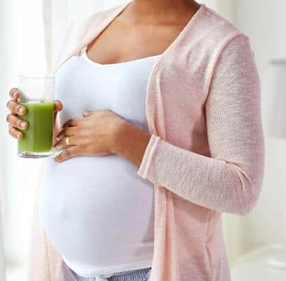 سهلة التحضير وتعالج الغثيان.. وصفات لذيذة لسموذي مثالي للمرأة الحامل صورة رقم 5 سهلة التحضير وتعالج الغثيان.. وصفات لذيذة لسموذي مثالي للمرأة الحامل صورة رقم 5