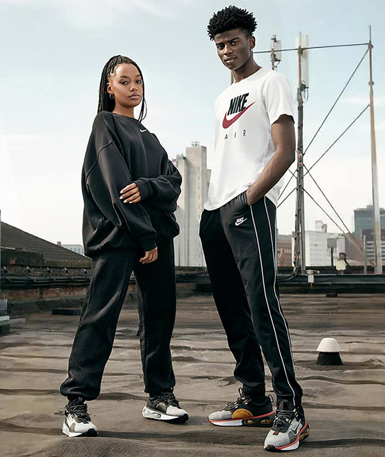 ما أغلى 10 علامات تجارية للملابس في العالم؟ تعرفوا عليها.. صورة رقم 1 ما أغلى 10 علامات تجارية للملابس في العالم؟ تعرفوا عليها.. صورة رقم 1