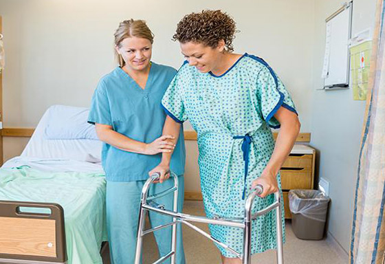 لا تستلق بالفراش طويلا.. أخطاء شائعة بعد الجراحة تمنعك من التعافي السليم صورة رقم 6 لا تستلق بالفراش طويلا.. أخطاء شائعة بعد الجراحة تمنعك من التعافي السليم صورة رقم 6