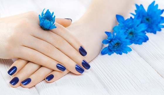 موضة صيف 2022.. الألوان القوية تتربع على عرش طلاء الأظافر صورة رقم 3