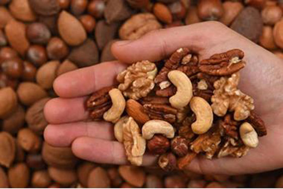 لهذا السبب.. تناول حِفنة من المكسرات يومياً صورة رقم 7