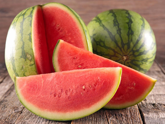 تقي من الأمراض ومليئة بالفيتامينات.. أكثر أنواع الفاكهة الصيفية فائدة للجسم صورة رقم 2 تقي من الأمراض ومليئة بالفيتامينات.. أكثر أنواع الفاكهة الصيفية فائدة للجسم صورة رقم 2