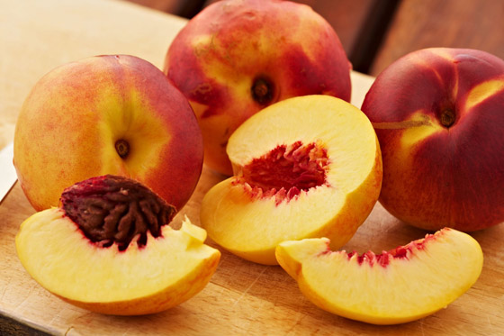 تقي من الأمراض ومليئة بالفيتامينات.. أكثر أنواع الفاكهة الصيفية فائدة للجسم صورة رقم 4 تقي من الأمراض ومليئة بالفيتامينات.. أكثر أنواع الفاكهة الصيفية فائدة للجسم صورة رقم 4