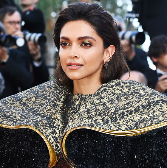 أجمل 52 امرأة في العالم لعام 2022 والملكة رانيا العربية الوحيدة فيهن صورة رقم 4 أجمل 52 امرأة في العالم لعام 2022 والملكة رانيا العربية الوحيدة فيهن صورة رقم 4