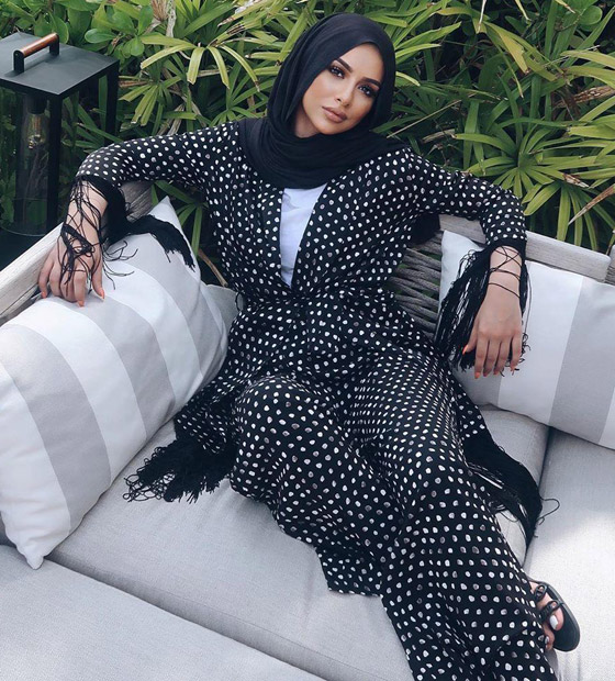 بالصور: إليكم أطقم واسعة لعيد الأضحى من الفاشينيستا المحجبات صورة رقم 6 بالصور: إليكم أطقم واسعة لعيد الأضحى من الفاشينيستا المحجبات صورة رقم 6