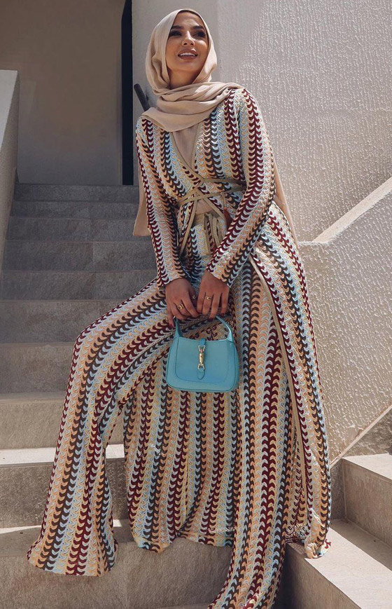 بالصور: إليكم أطقم واسعة لعيد الأضحى من الفاشينيستا المحجبات صورة رقم 2 بالصور: إليكم أطقم واسعة لعيد الأضحى من الفاشينيستا المحجبات صورة رقم 2