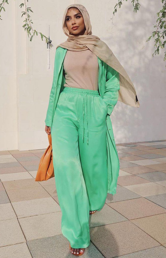 بالصور: إليكم أطقم واسعة لعيد الأضحى من الفاشينيستا المحجبات صورة رقم 3 بالصور: إليكم أطقم واسعة لعيد الأضحى من الفاشينيستا المحجبات صورة رقم 3