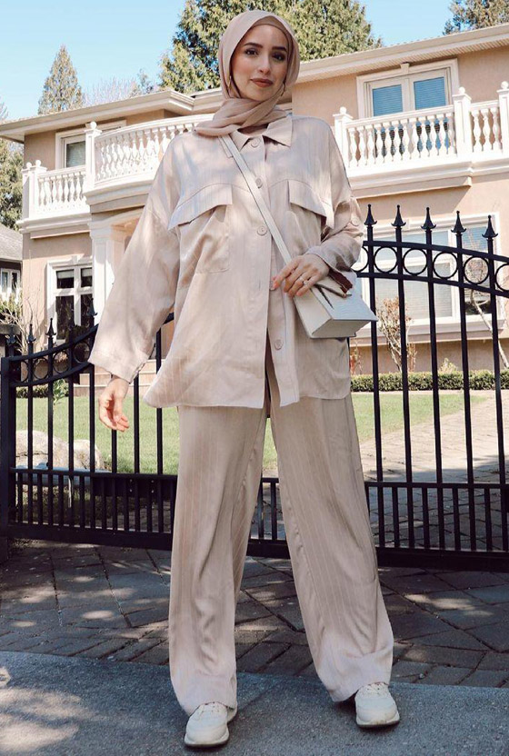 بالصور: إليكم أطقم واسعة لعيد الأضحى من الفاشينيستا المحجبات صورة رقم 11 بالصور: إليكم أطقم واسعة لعيد الأضحى من الفاشينيستا المحجبات صورة رقم 11