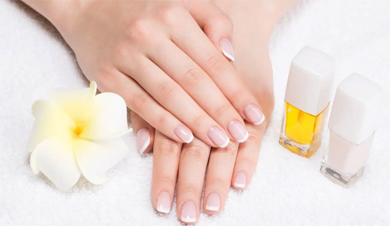 6 خطوات ضرورية للعناية ببشرة اليدين في كل الظروف صورة رقم 1 6 خطوات ضرورية للعناية ببشرة اليدين في كل الظروف صورة رقم 1