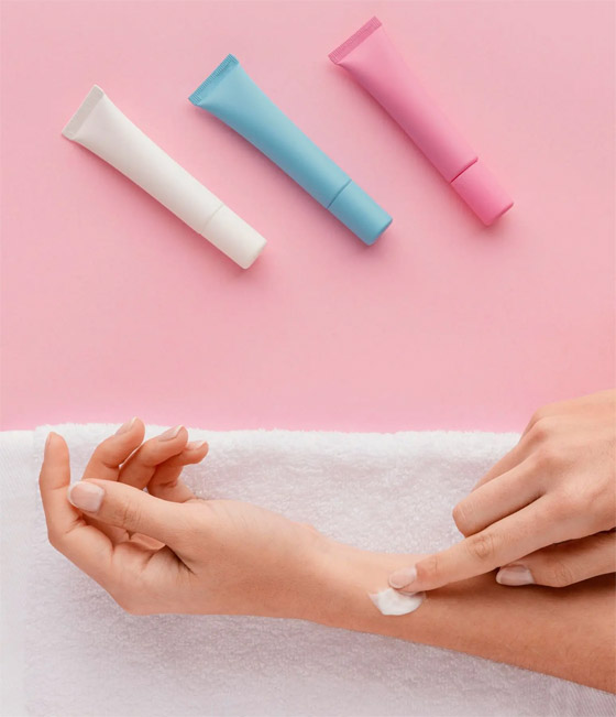 6 خطوات ضرورية للعناية ببشرة اليدين في كل الظروف صورة رقم 3 6 خطوات ضرورية للعناية ببشرة اليدين في كل الظروف صورة رقم 3