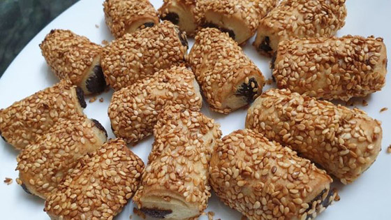 إليكم وصفة أصابع التمر بالسمسم الطيبة لمرضى السكري لضيافة العيد صورة رقم 2 إليكم وصفة أصابع التمر بالسمسم الطيبة لمرضى السكري لضيافة العيد صورة رقم 2