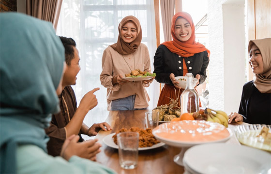 بالغت بتناول الطعام غير الصحي خلال العيد؟ مشروبات ووجبات خفيفة ستشعر بالتحسن صورة رقم 1 بالغت بتناول الطعام غير الصحي خلال العيد؟ مشروبات ووجبات خفيفة ستشعر بالتحسن صورة رقم 1