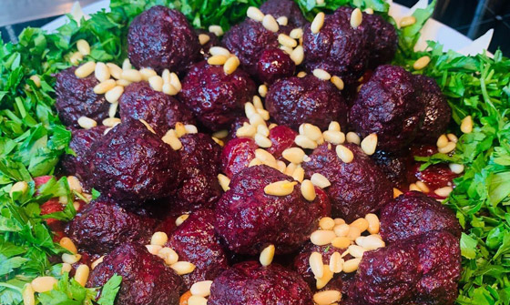 بمزيج من النكهات الشهية.. إليكم طريقة تحضير الكباب بالكرز الشهي صورة رقم 2 بمزيج من النكهات الشهية.. إليكم طريقة تحضير الكباب بالكرز الشهي صورة رقم 2