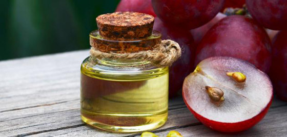 أضيفي زيت بذور العنب إلى روتين العناية بالبشرة صورة رقم 8