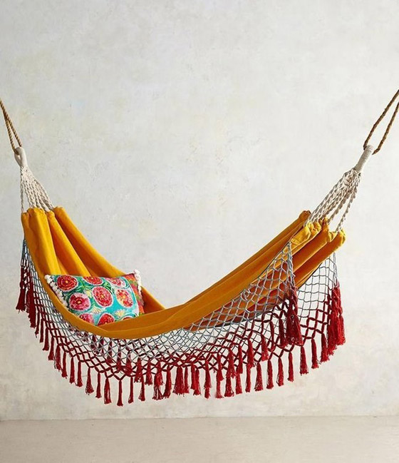 الأرجوحة الداخلية.. قطعة أساسية في ديكور الصيف صورة رقم 1 الأرجوحة الداخلية.. قطعة أساسية في ديكور الصيف صورة رقم 1