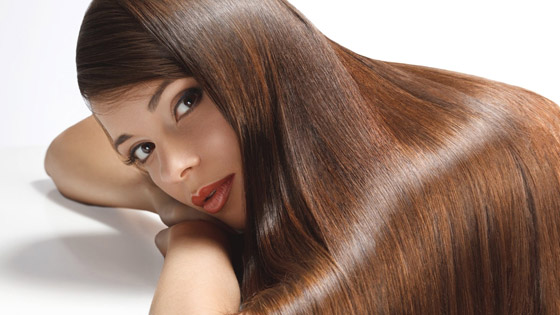 لإطلالة مُذهلة.. تسريحات مميزة لأخت العروس صورة رقم 9