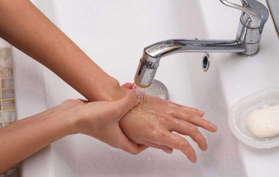 المعجون والثلج.. أخطاء شائعة عند الإصابة بالحروق تزيد الخطر صورة رقم 2 المعجون والثلج.. أخطاء شائعة عند الإصابة بالحروق تزيد الخطر صورة رقم 2