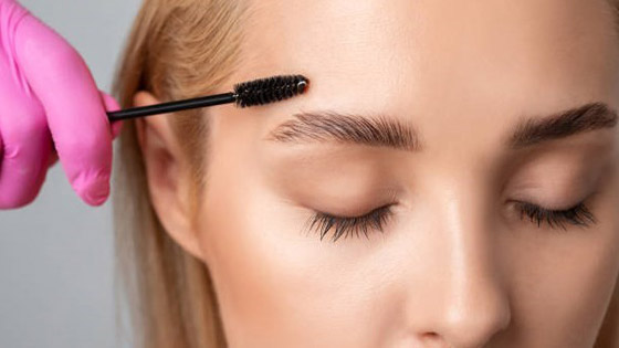 6 نصائح من الخبراء لتعزيز نمو حاجبيك صورة رقم 7