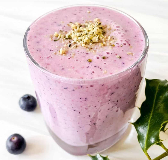 إليكم طريقة تحضير سموذي التوت البري بالشوفان اللذيذ للرجيم صورة رقم 5 إليكم طريقة تحضير سموذي التوت البري بالشوفان اللذيذ للرجيم صورة رقم 5