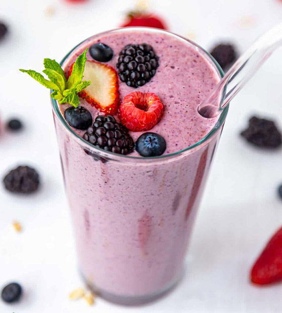 إليكم طريقة تحضير سموذي التوت البري بالشوفان اللذيذ للرجيم صورة رقم 2 إليكم طريقة تحضير سموذي التوت البري بالشوفان اللذيذ للرجيم صورة رقم 2