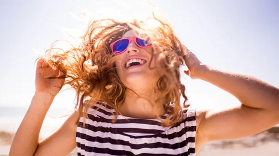 احذروا جيدا.. 7 مكونات تجميلية تصبح خطرة عند التعرض للشمس! صورة رقم 3 احذروا جيدا.. 7 مكونات تجميلية تصبح خطرة عند التعرض للشمس! صورة رقم 3