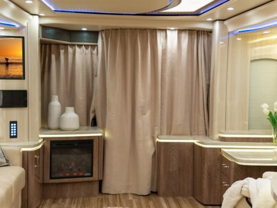 نظرة داخل منزل جوستين بيبر المتنقل بتكلفة 2.5 مليون دولار صورة رقم 2