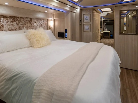 نظرة داخل منزل جوستين بيبر المتنقل بتكلفة 2.5 مليون دولار صورة رقم 5