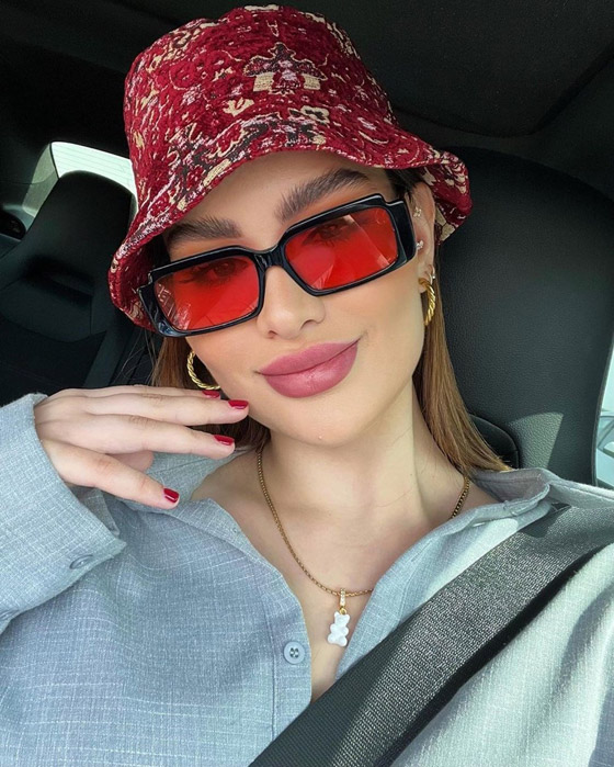 تنسيق القبعة على طريقة النجمات ومدونات الموضة صورة رقم 1 تنسيق القبعة على طريقة النجمات ومدونات الموضة صورة رقم 1