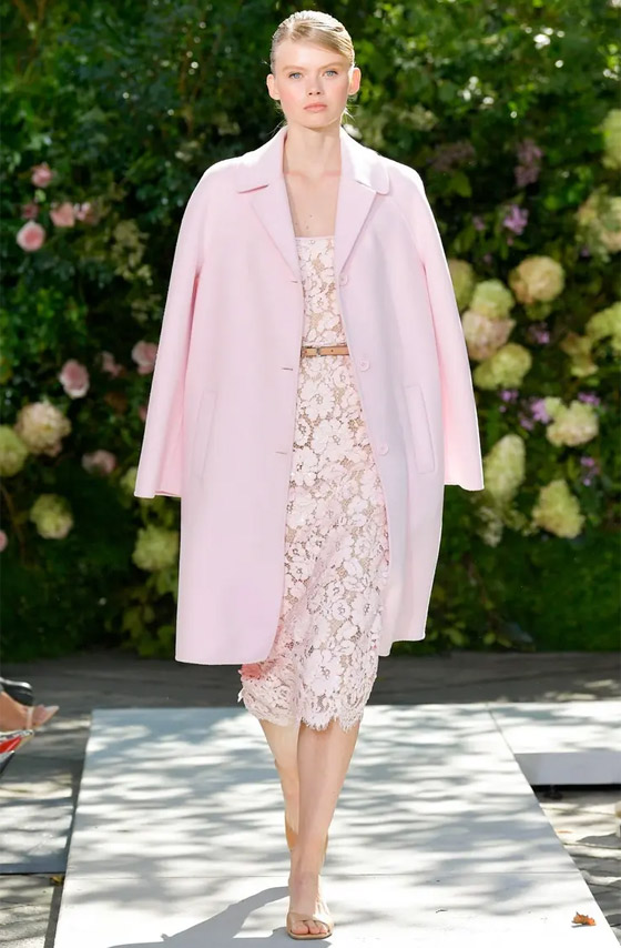 بالصور: هكذا يمكنك تنسيق الوردي مع الألوان الأخرى في أزيائك الصيفية صورة رقم 9 بالصور: هكذا يمكنك تنسيق الوردي مع الألوان الأخرى في أزيائك الصيفية صورة رقم 9