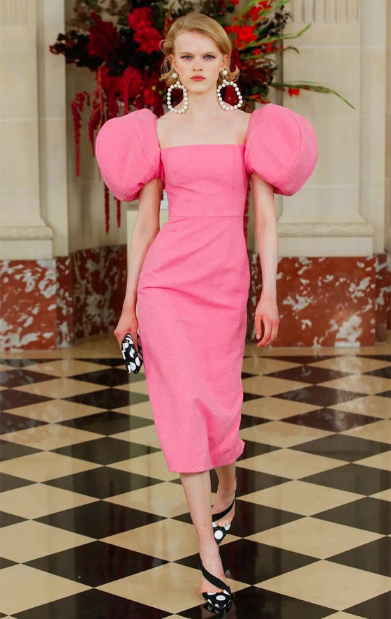 بالصور: هكذا يمكنك تنسيق الوردي مع الألوان الأخرى في أزيائك الصيفية صورة رقم 2 بالصور: هكذا يمكنك تنسيق الوردي مع الألوان الأخرى في أزيائك الصيفية صورة رقم 2