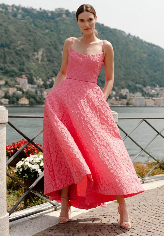 بالصور: هكذا يمكنك تنسيق الوردي مع الألوان الأخرى في أزيائك الصيفية صورة رقم 7 بالصور: هكذا يمكنك تنسيق الوردي مع الألوان الأخرى في أزيائك الصيفية صورة رقم 7