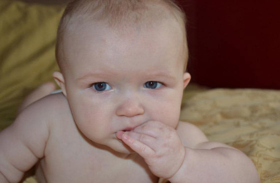 6 طرق فعالة لمنع عادة قضم الأظافر عند طفلكِ صورة رقم 4