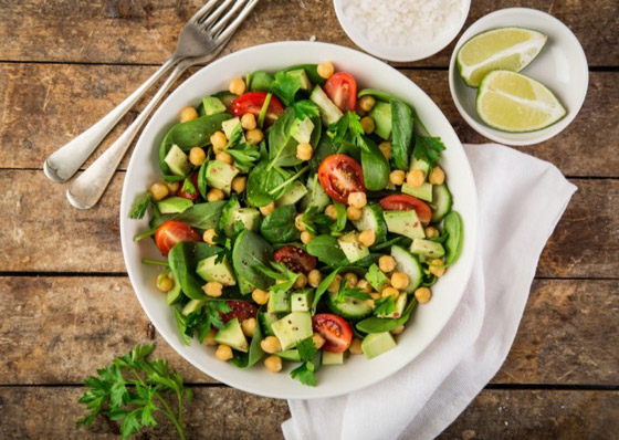 إليكم وصفة سلطة السبانخ بالأفوكادو والحمص اللذيذة للرجيم صورة رقم 1 إليكم وصفة سلطة السبانخ بالأفوكادو والحمص اللذيذة للرجيم صورة رقم 1