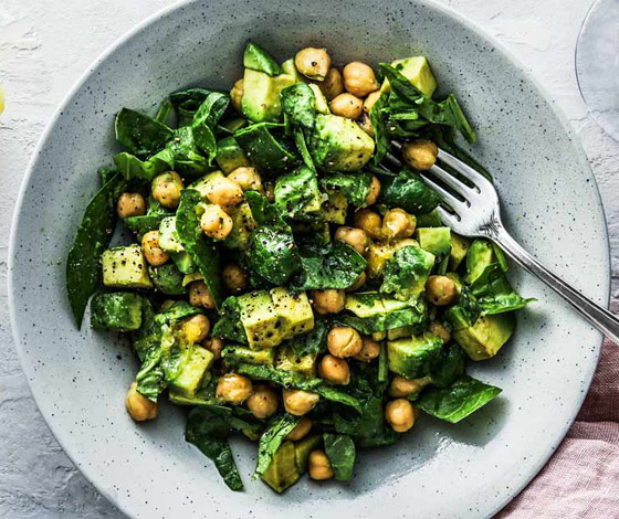 إليكم وصفة سلطة السبانخ بالأفوكادو والحمص اللذيذة للرجيم صورة رقم 2 إليكم وصفة سلطة السبانخ بالأفوكادو والحمص اللذيذة للرجيم صورة رقم 2