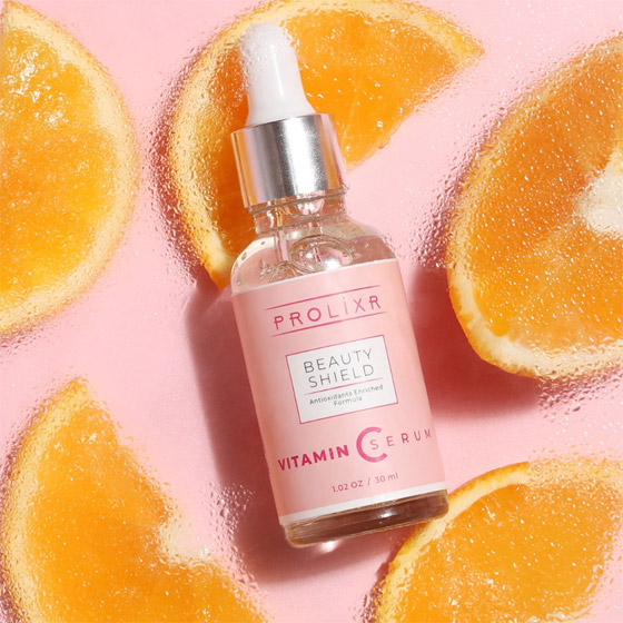 5 منتجات فيتامين (سي) تحتاج إليها البشرة في الطقس الرطب صورة رقم 1 5 منتجات فيتامين (سي) تحتاج إليها البشرة في الطقس الرطب صورة رقم 1