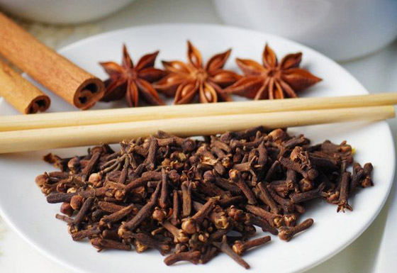 رغم فوائده العديدة.. للقرنفل مضار كثيرة كذلك صورة رقم 8