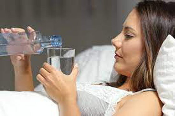 لهذا السبب... تجنبوا شرب الماء قبيل النوم صورة رقم 5