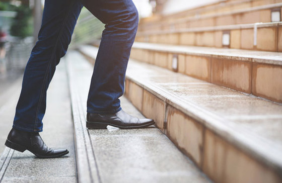 فوائد مذهلة لصعود الدرج بدلا من استخدام المصعد! صورة رقم 1 فوائد مذهلة لصعود الدرج بدلا من استخدام المصعد! صورة رقم 1