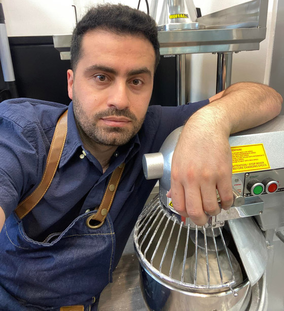 صورة رقم 2 - الشيف أبو جوليا يرزق بابنه الأول صورة رقم 2 - الشيف أبو جوليا يرزق بابنه الأول