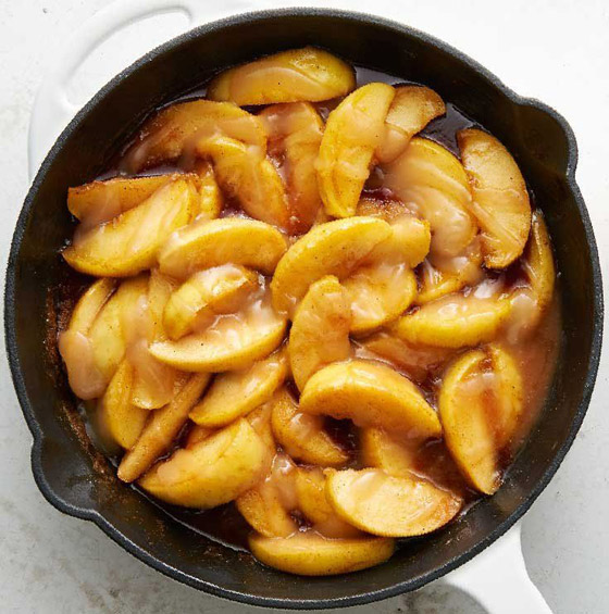 إليكم طريقة تحضير حلى التفاح المشوي للرجيم.. خفيف ولذيذ صورة رقم 4 إليكم طريقة تحضير حلى التفاح المشوي للرجيم.. خفيف ولذيذ صورة رقم 4