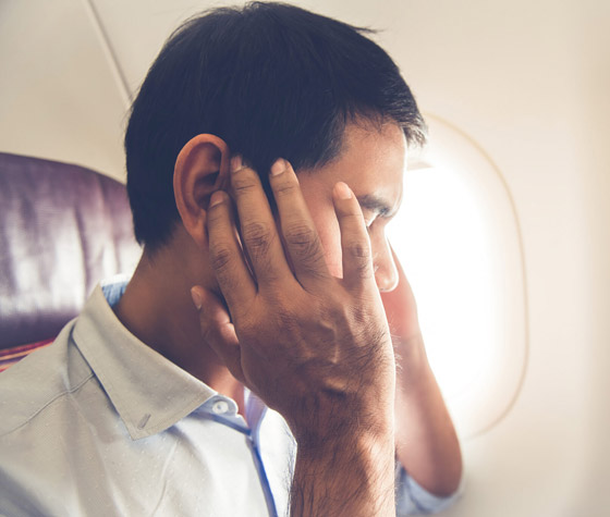 لتجنب ضغط الأذنين المزعج على الطائرة.. إليكم طرق بسيطة! صورة رقم 2 لتجنب ضغط الأذنين المزعج على الطائرة.. إليكم طرق بسيطة! صورة رقم 2