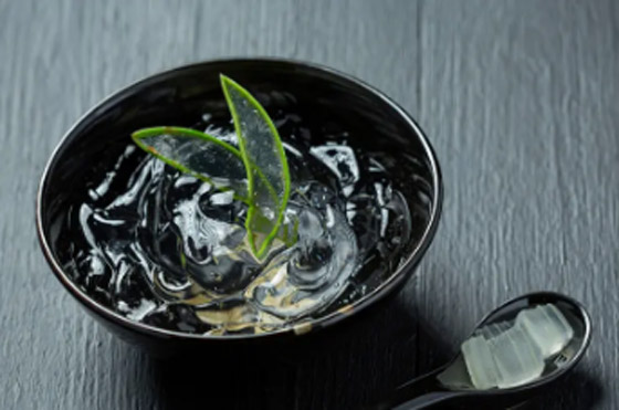 5 وصفات طبيعيّة جديدة تعمل على تعزيز شباب البشرة صورة رقم 4